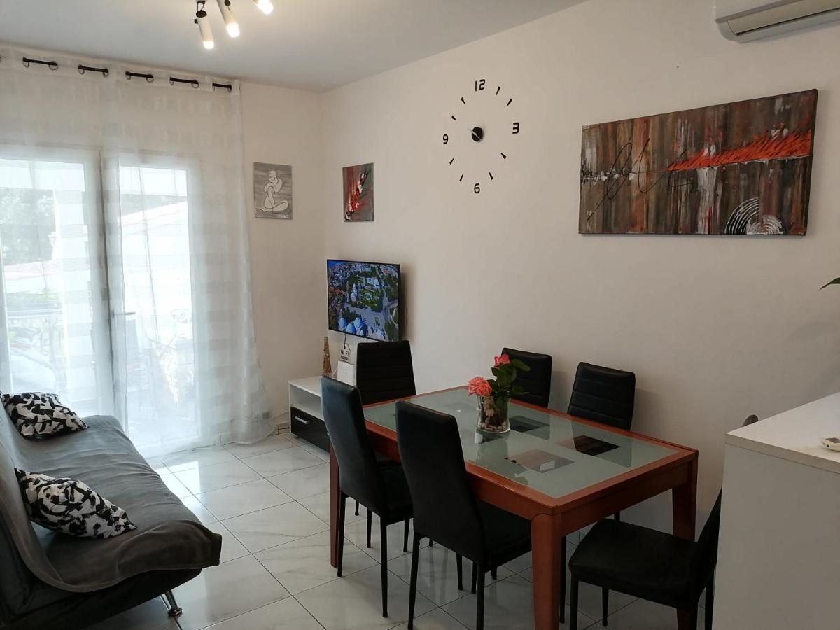 Apartment Lavanda Nova Ražanj Kültér fotó